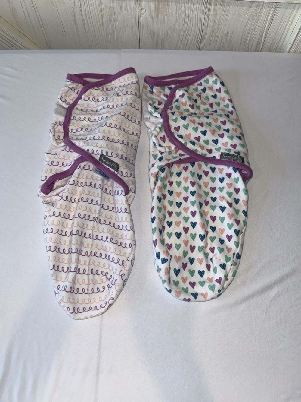 SwaddleMe Original Swaddle Set of 2 Small Medium Hearts and Swirls (b96)